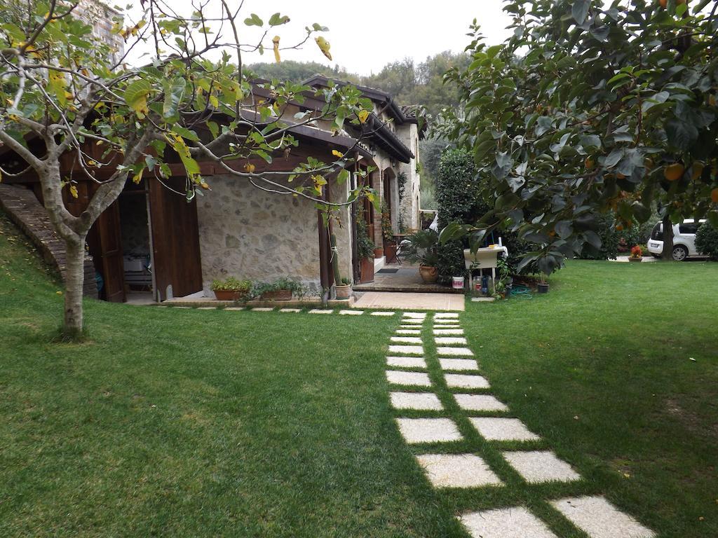 Agriturismo San Giovanni Ad Insulam Isola del Gran Sasso d'Italia Exterior photo