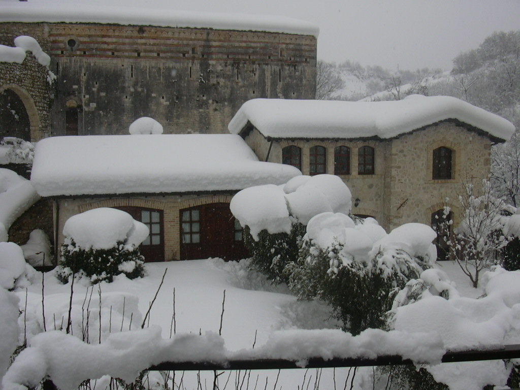 Agriturismo San Giovanni Ad Insulam Isola del Gran Sasso d'Italia Exterior photo