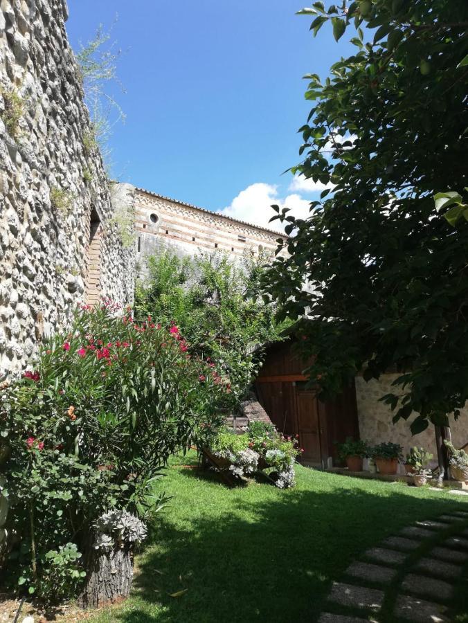 Agriturismo San Giovanni Ad Insulam Isola del Gran Sasso d'Italia Exterior photo