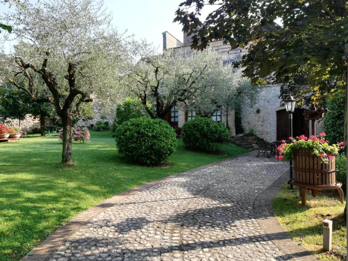 Agriturismo San Giovanni Ad Insulam Isola del Gran Sasso d'Italia Exterior photo